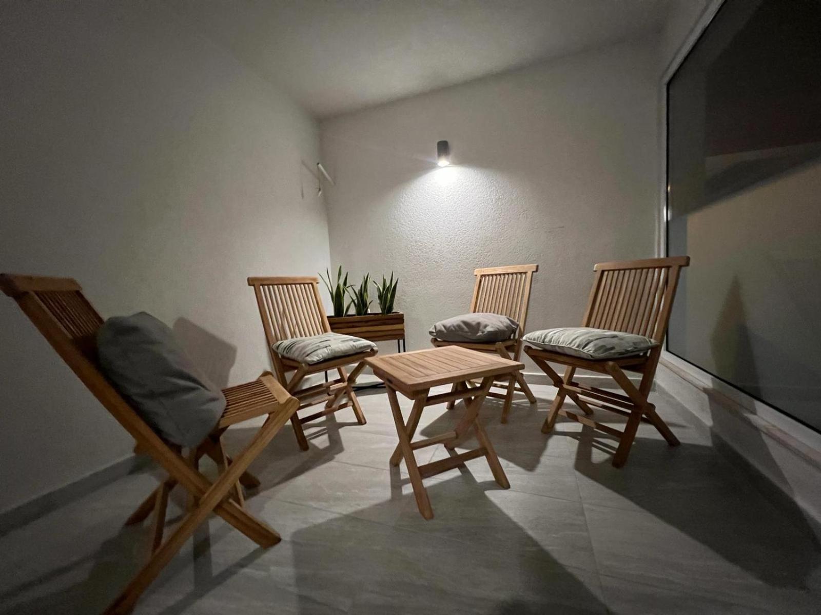 Skylark 2 Apartment